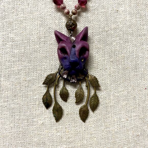 Vintage Purple Cat Pendant Brass Leaf Beaded Necklace - Picture 7 of 10